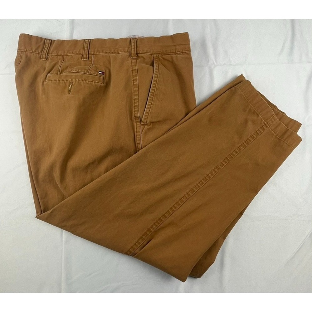 TOMMY HILFIGER CLASSIC FIT CHINO PANTS MENS 40X30 BRWON KHAKI FLAT FRONT CASUAL